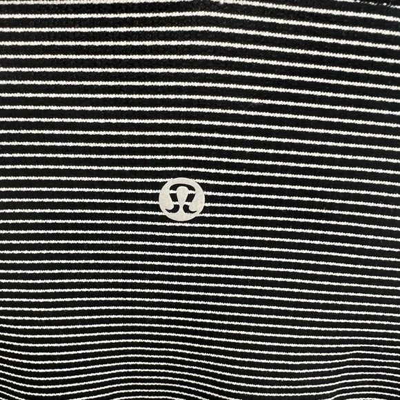 Lululemon Black and White Striped Swiftly Tech Short Sleeve tee - Picture 4 of 5